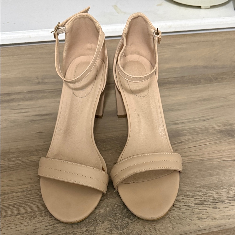 Reaction Kenneth Cole Nude Heeled Sandals